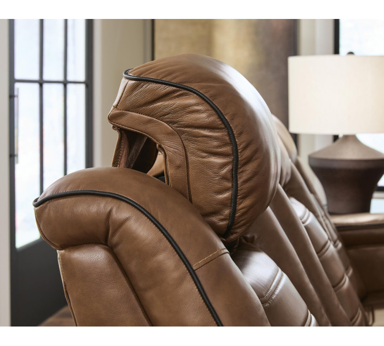 Metro Oasis Power Reclining Loveseat with Console - Amber