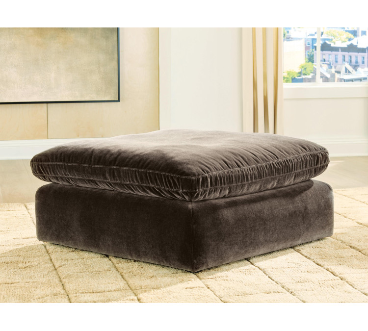 Maxton Heights Oversized Accent Ottoman - Bittersweet
