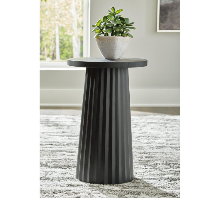 Ceilby Accent Table - Black