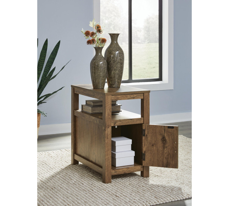 Fendenmore Chairside End Table - Brown