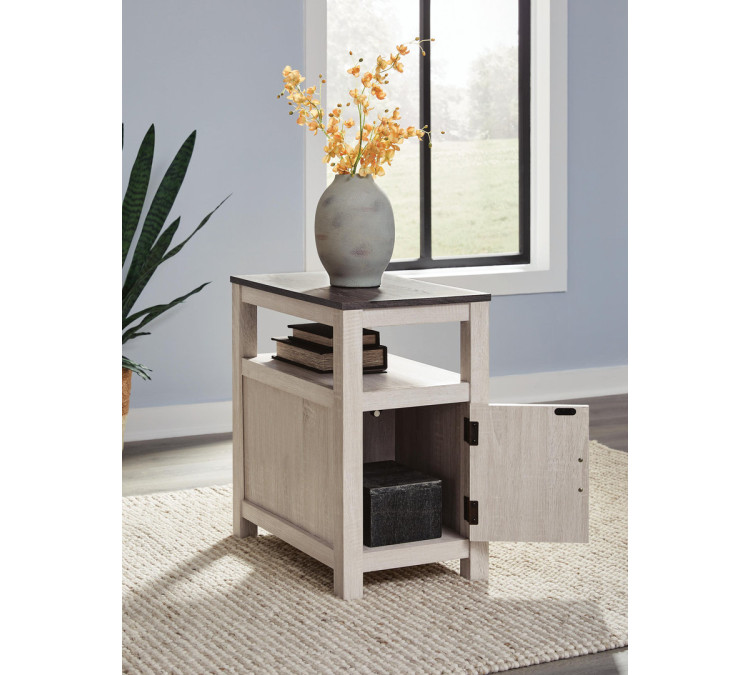 Fendenmore Chairside End Table - Brown Gray/Antique White