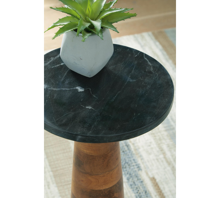 Quinndon Accent Table - Brown/Black