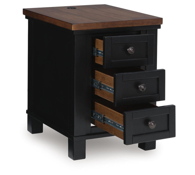 Wildenauer Chairside End Table - Brown/Black
