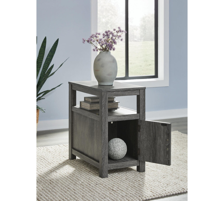 Fendenmore Chairside End Table - Brown/Gray