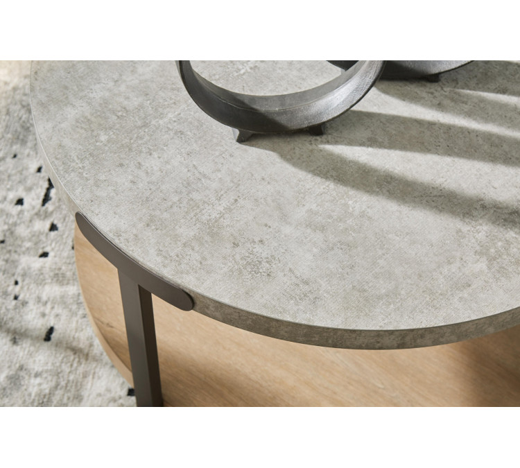 Darthurst Table (Set of 3) - Light Brown