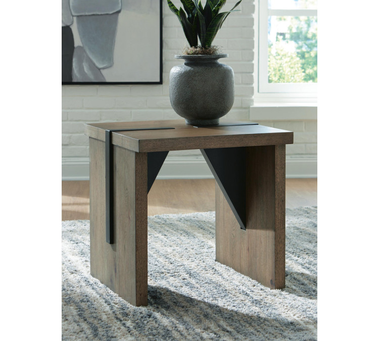 Kandinew End Table - Light Brown