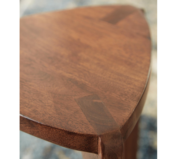 Brynnleigh Accent Table (Set of 2) - Medium Brown