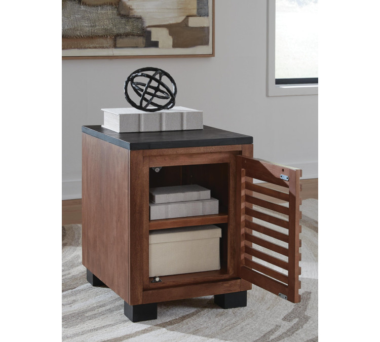 Kallari Chairside End Table - Warm Brown/Black