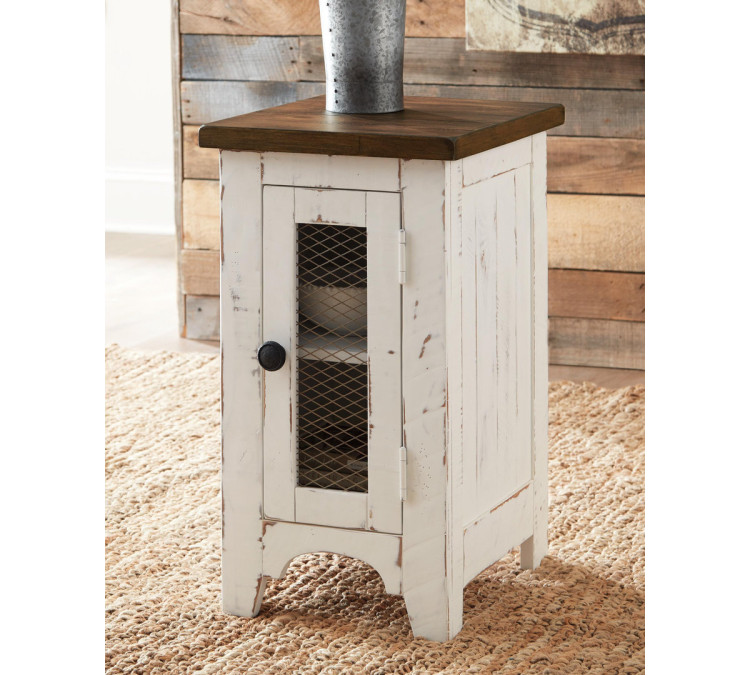 Wystfield Chairside End Table - White/Brown