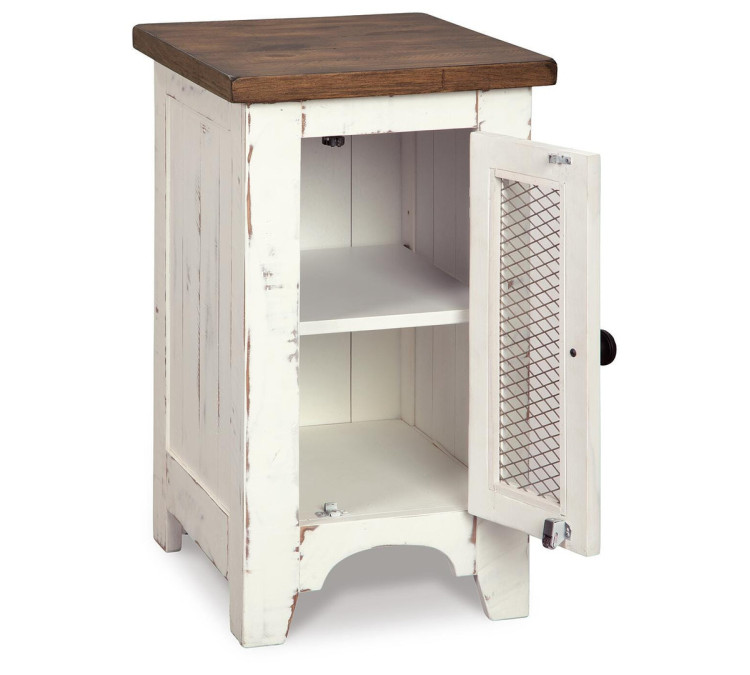 Wystfield Chairside End Table - White/Brown