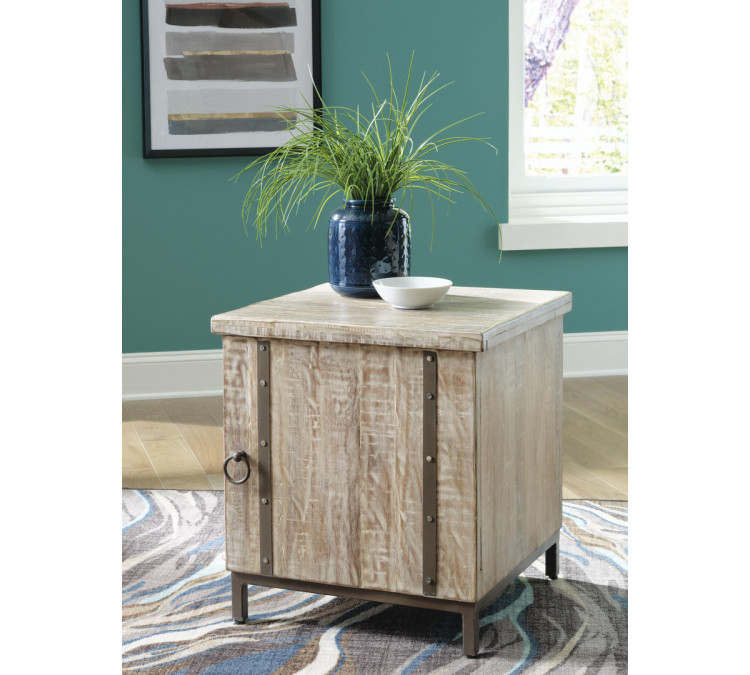 Laddford Accent Cabinet - Whitewash