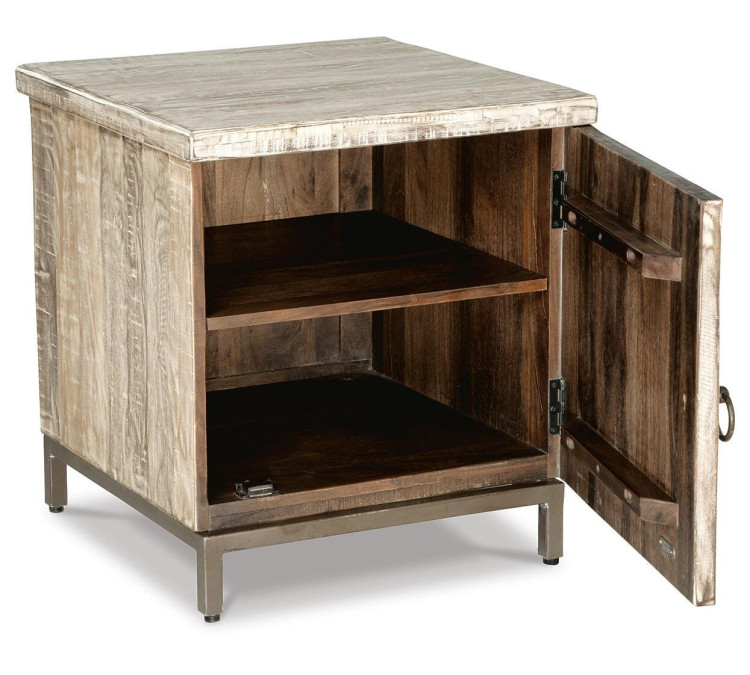 Laddford Accent Cabinet - Whitewash
